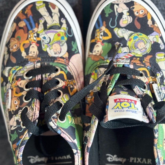 Disney Pixar x Vans "Toy Story" Collection - Picture 6 of 10